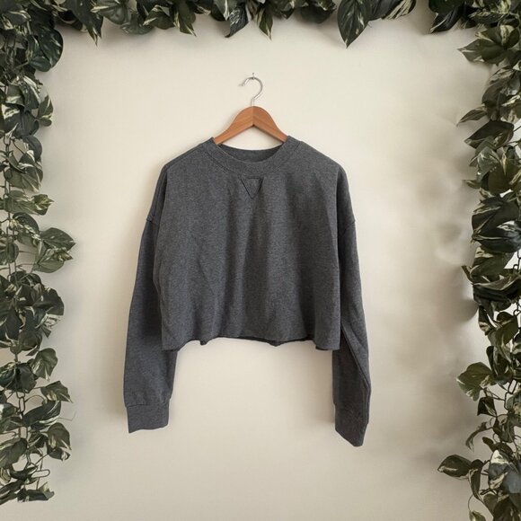 Colsie Crewneck Cropped Pullover Sweatshirt Grey Women’s Size M - Picture 1 of 8